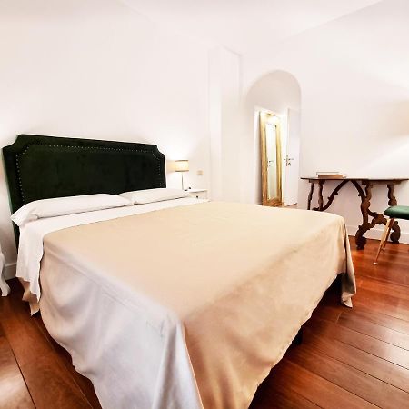 Charme & Chic San Giacomo Roma Exterior foto